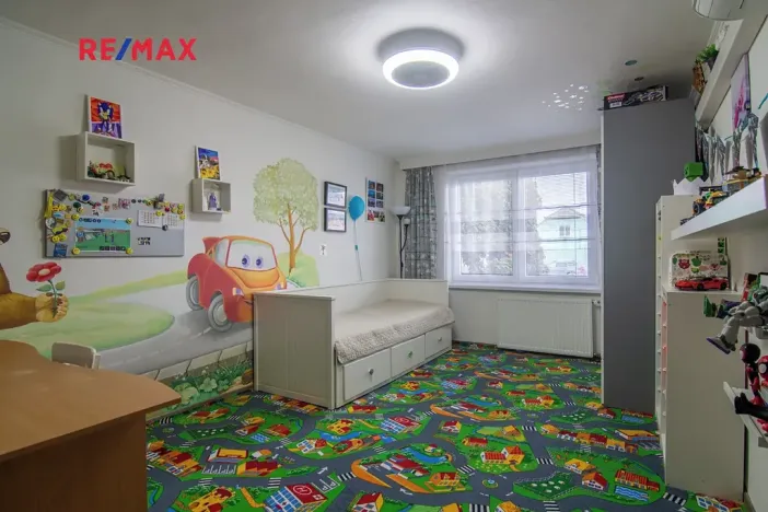 Prodej rodinného domu, Milovice, 249 m2