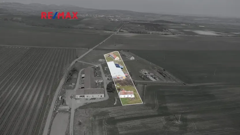 Prodej podílu pozemku, Valtice, 7786 m2