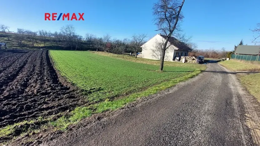 Prodej pozemku pro bydlení, Prace, 842 m2