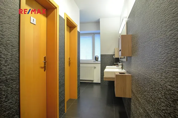Prodej kanceláře, Břeclav, Slovácká, 192 m2