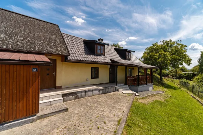 Prodej rodinného domu, Lukov, Paseky, 140 m2