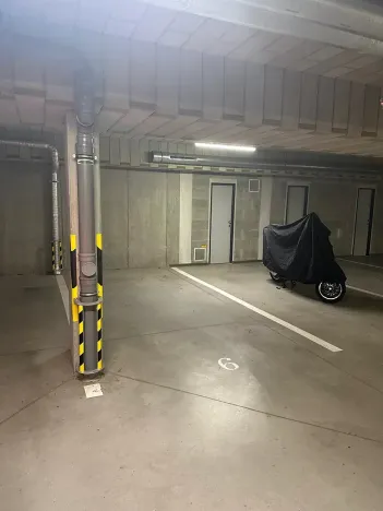 Pronájem garážového stání, Střelice, Příční, 13 m2