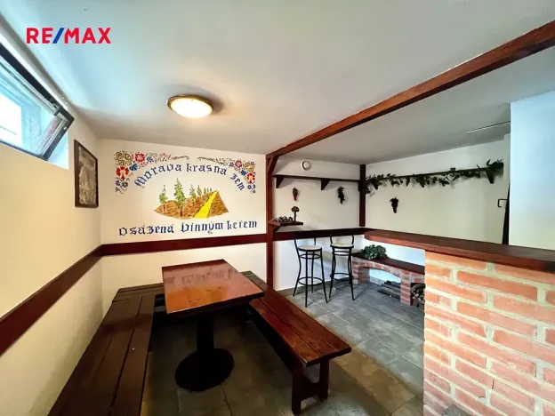 Prodej vinného sklepa, Moravany, 60 m2