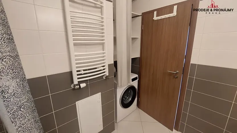 Pronájem bytu 2+kk, Praha - Vysočany, Pod Harfou, 55 m2