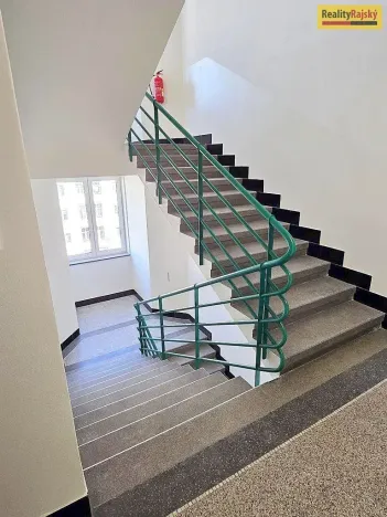 Pronájem bytu 2+kk, Praha - Vršovice, Ukrajinská, 49 m2