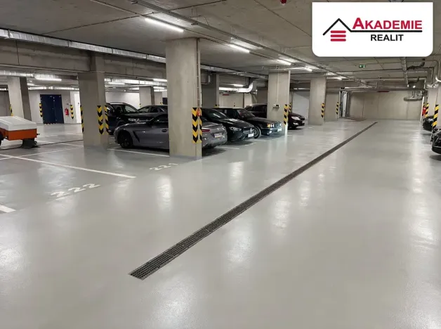 Prodej garážového stání, Brno, Střední, 14 m2