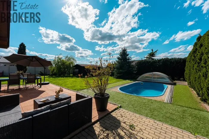 Prodej rodinného domu, Kovanice, 201 m2