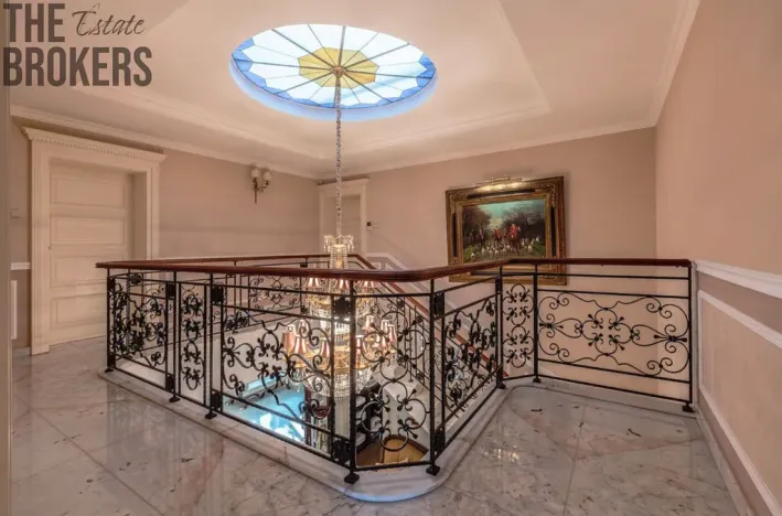 Prodej rodinného domu, Praha - Dolní Měcholupy, U přejezdu, 359 m2