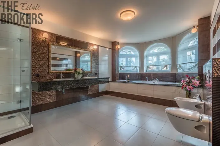 Prodej rodinného domu, Praha - Dolní Měcholupy, U přejezdu, 359 m2