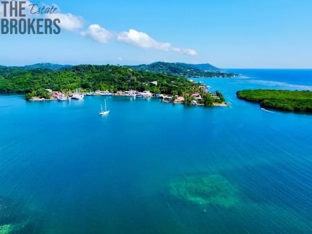 Prodej rodinného domu, Coxen Hole, Roatán, Honduras, 106 m2