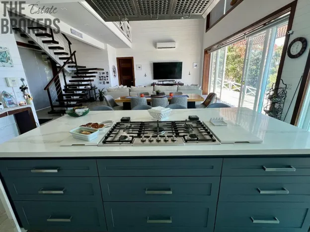 Prodej rodinného domu, Coxen Hole, Roatán, Honduras, 371 m2