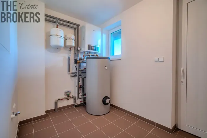 Prodej rodinného domu, Chrášťany, 145 m2