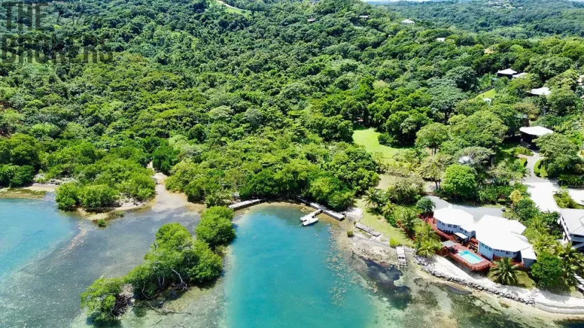 Prodej pozemku, Coxen Hole, Roatán, Honduras, 3265 m2