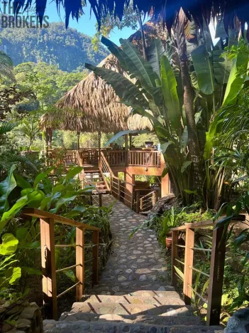 Prodej rodinného domu, La Ceiba, Honduras, 4080 m2