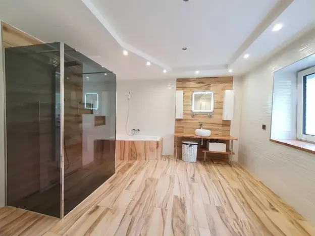 Prodej rodinného domu, Hora Svatého Šebestiána, 250 m2