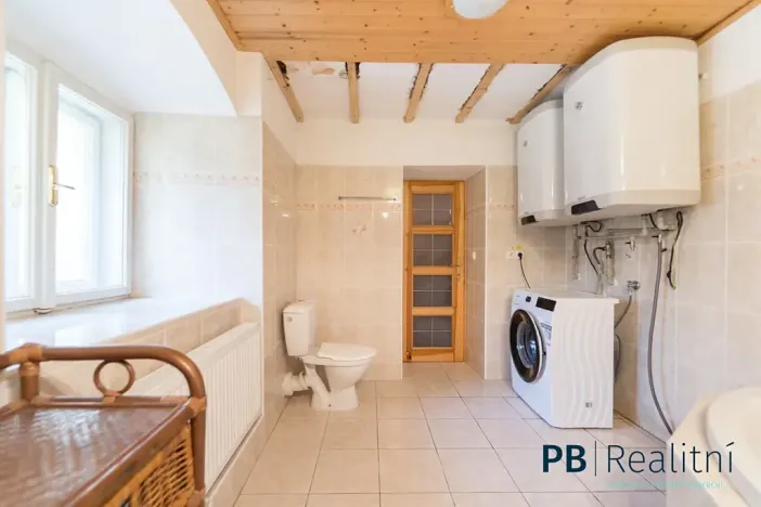 Prodej rodinného domu, Křemže, 450 m2