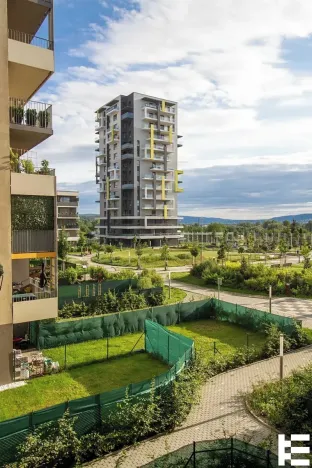 Pronájem bytu 1+kk, Praha - Modřany, Rorýsová, 38 m2