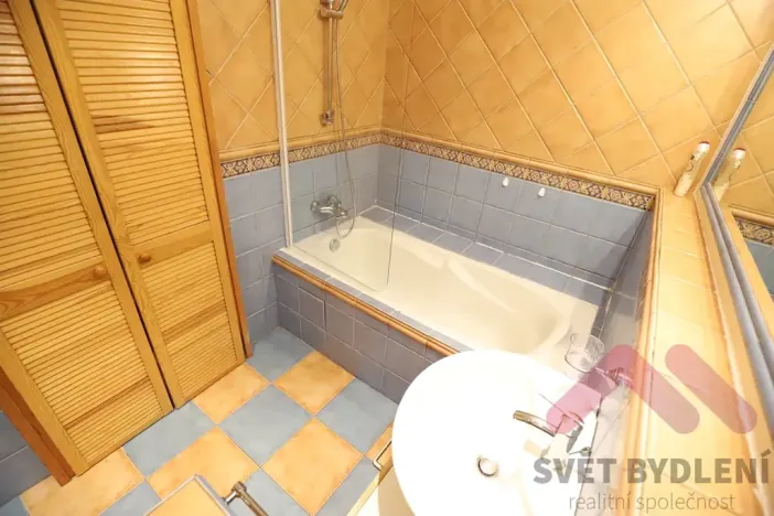 Pronájem bytu 2+kk, Praha - Nové Město, Koubkova, 53 m2