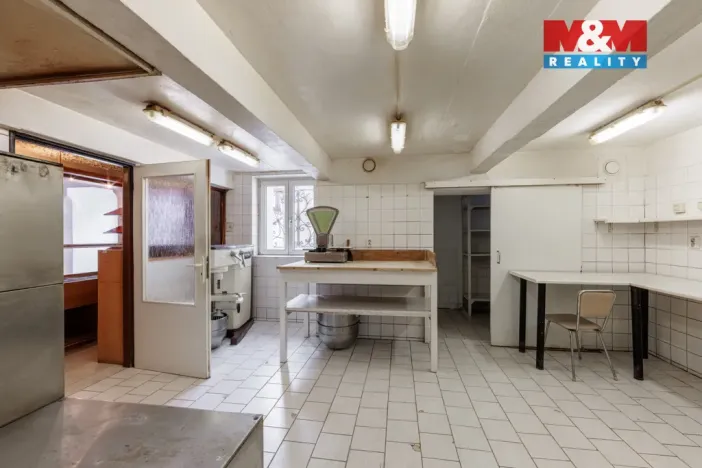 Prodej obchodního prostoru, Karlovy Vary, Moskevská, 85 m2