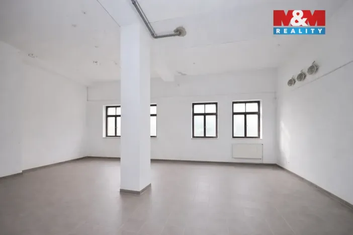 Prodej obchodního prostoru, Havlíčkův Brod, Žižkova, 690 m2