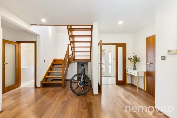 Prodej rodinného domu, Jesenice, Zvonková, 230 m2