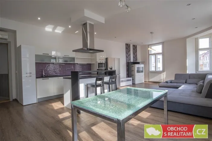 Pronájem bytu 3+kk, Praha, Dejvická, 106 m2