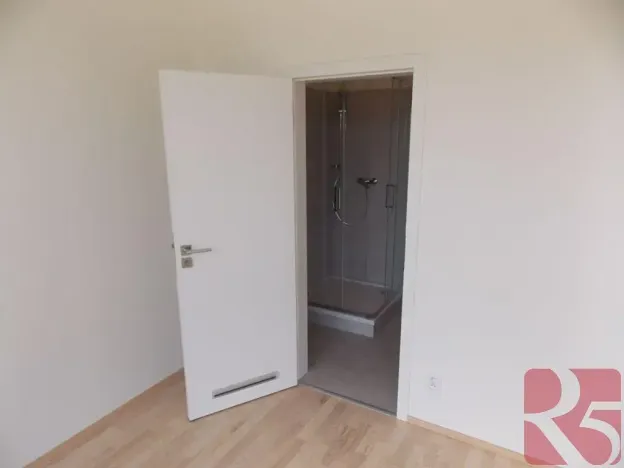 Pronájem bytu 3+kk, Praha - Karlín, U Mlýnského kanálu, 100 m2