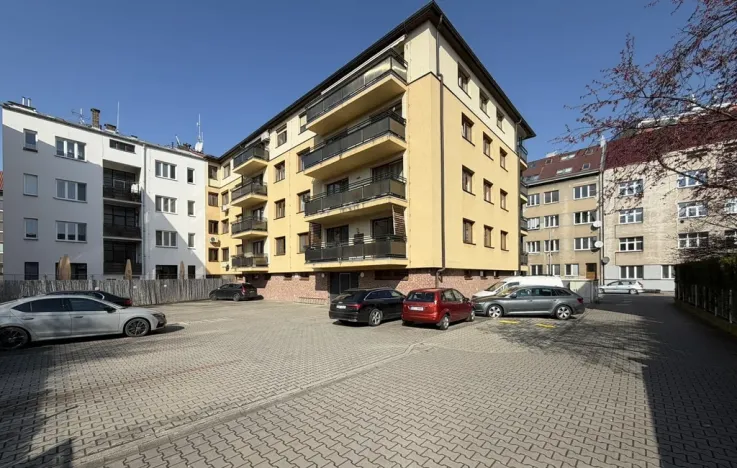 Pronájem bytu 3+kk, Pardubice - Zelené Předměstí, Nerudova, 122 m2