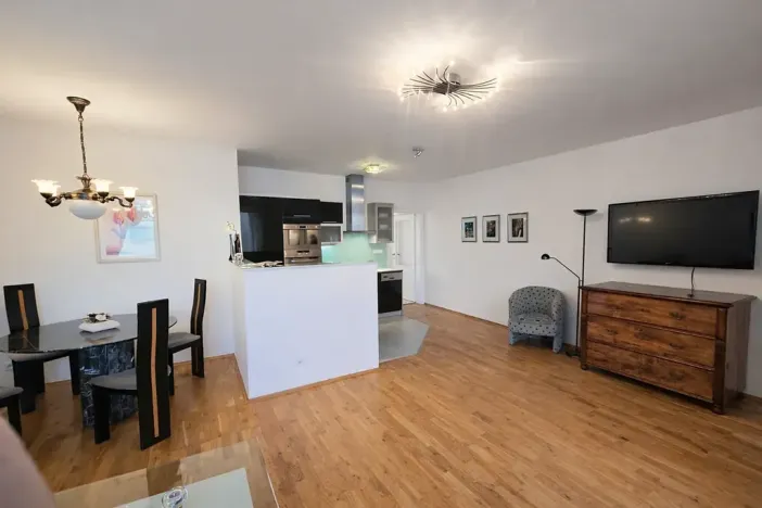 Pronájem bytu 3+kk, Praha - Žižkov, Pod Parukářkou, 75 m2