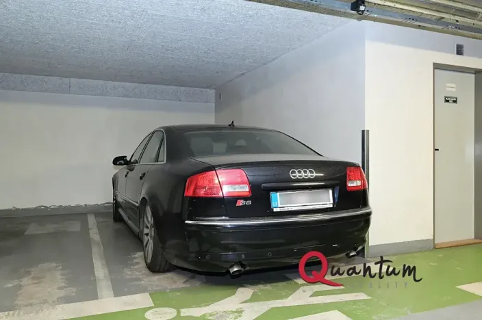 Pronájem garážového stání, Praha - Libeň, Kovanecká, 18 m2