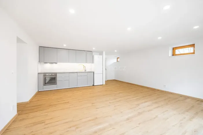 Prodej bytu 2+kk, Praha - Lhotka, K Novému dvoru, 64 m2