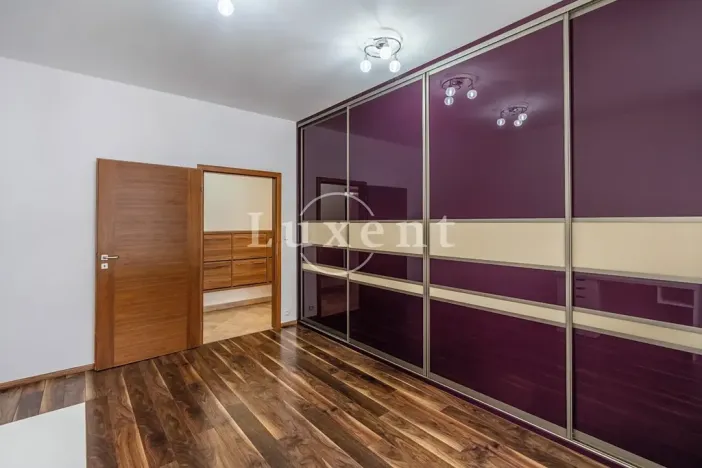 Pronájem bytu 3+1, Praha - Holešovice, Veletržní, 101 m2