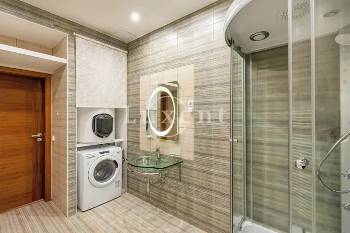 Pronájem bytu 3+1, Praha - Holešovice, Veletržní, 101 m2