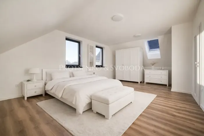 Prodej rodinného domu, Kamenice nad Lipou, nám. Husovo, 210 m2