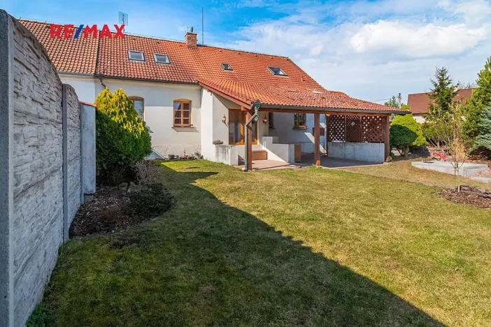 Prodej rodinného domu, Břasy, 298 m2