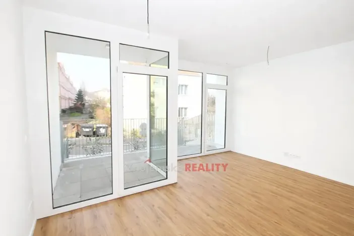 Pronájem bytu 2+kk, Znojmo, Jarošova, 45 m2