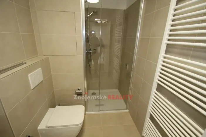 Pronájem bytu 2+kk, Znojmo, Jarošova, 45 m2