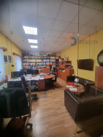 Pronájem kanceláře, Brno, Křenová, 205 m2