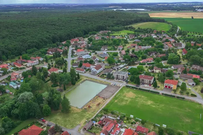 Prodej komerční nemovitosti, Klamoš, 865 m2