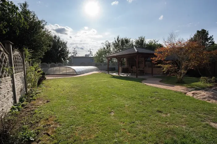 Prodej rodinného domu, Sobětuchy, 210 m2