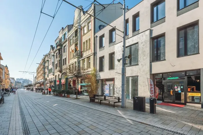 Pronájem obchodního prostoru, Pardubice, třída Míru, 390 m2