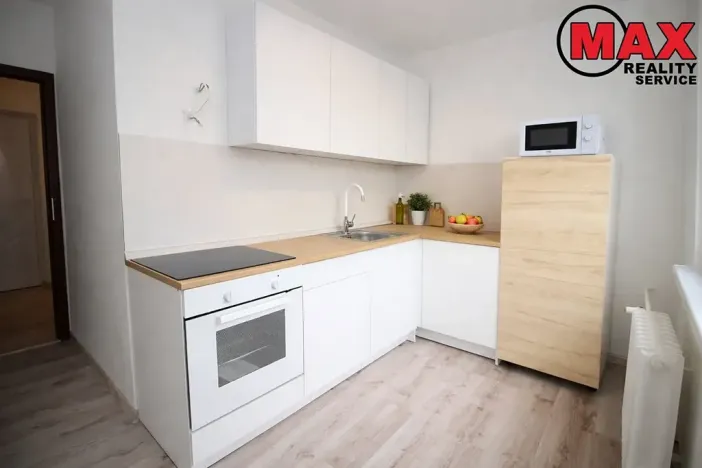 Pronájem bytu 2+1, Praha - Žižkov, Na vrcholu, 52 m2