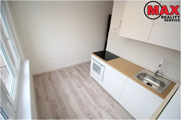 Pronájem bytu 2+1, Praha - Žižkov, Na vrcholu, 52 m2
