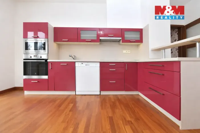 Prodej bytu 3+kk, Praha - Kyje, Břeclavská, 70 m2