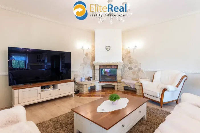 Prodej vícegeneračního domu, Příkazy, 344 m2