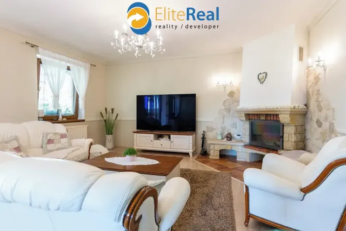 Prodej vícegeneračního domu, Příkazy, 344 m2