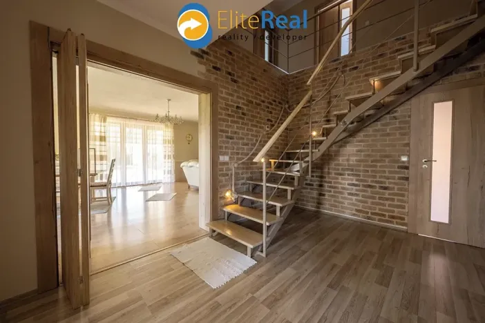 Prodej vícegeneračního domu, Příkazy, 344 m2