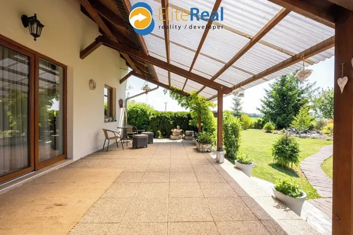 Prodej vícegeneračního domu, Příkazy, 344 m2