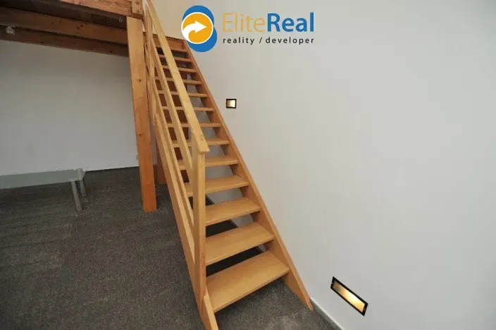 Pronájem bytu 1+1, Olomouc, Chválkovická, 55 m2