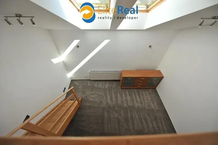 Pronájem bytu 1+1, Olomouc, Chválkovická, 55 m2